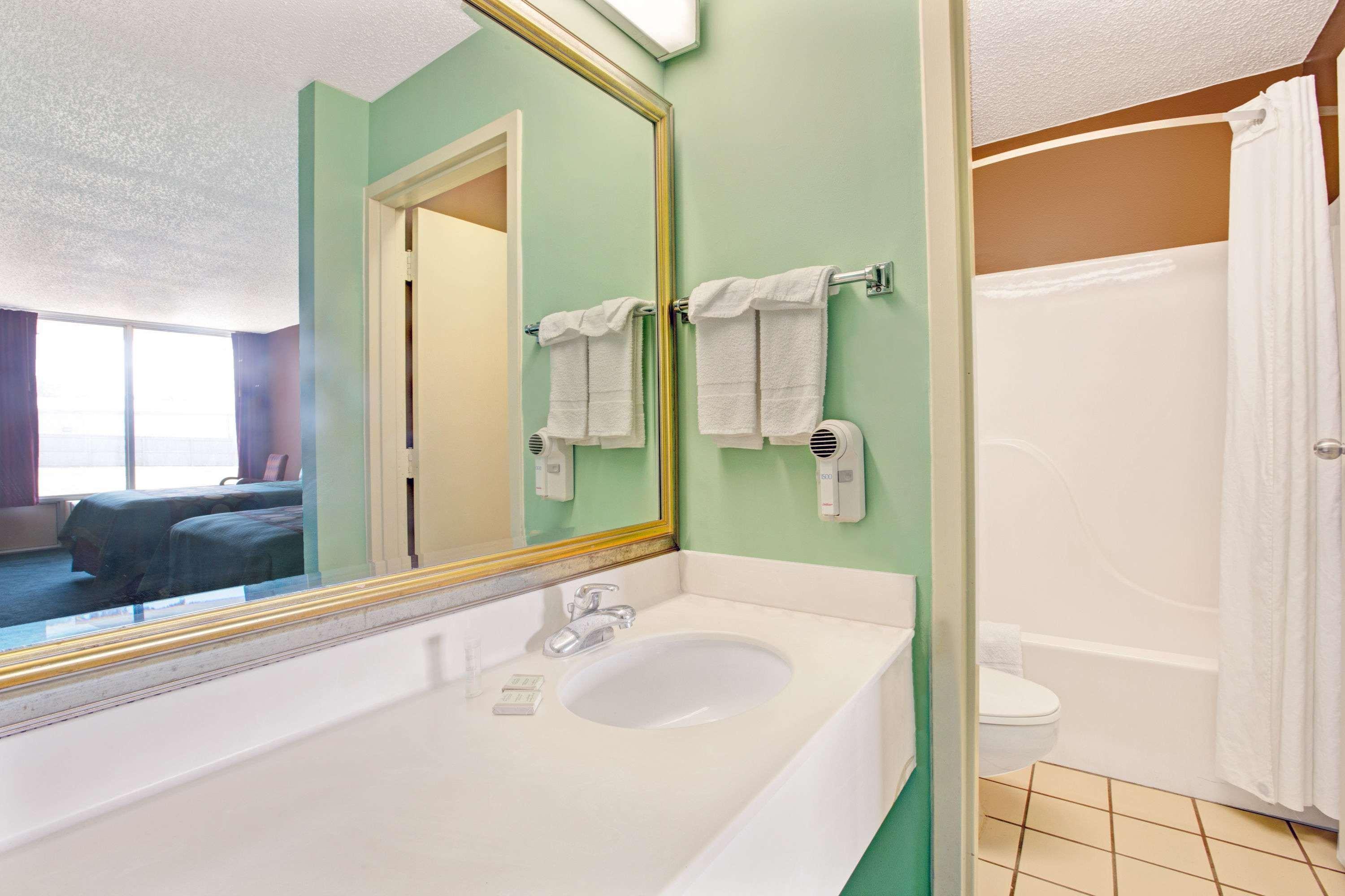 Hotel Super 8 By Wyndham Gaffney Extérieur photo